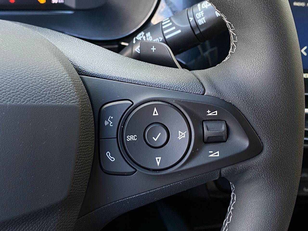 Opel Corsa GS 1.2TXHL HYBRID eDCT6 S/S 110 CV - Foto 2