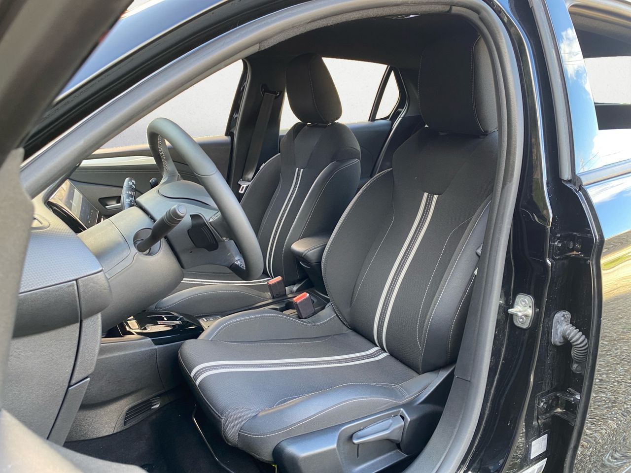 Opel Corsa GS 1.2TXHL HYBRID eDCT6 S/S 110 CV - Foto 2