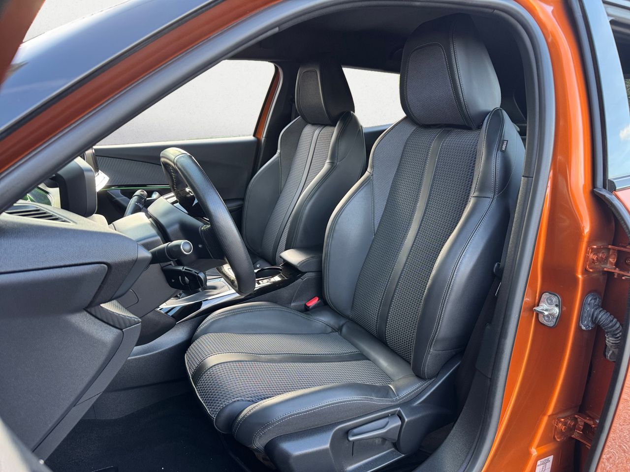 Peugeot 2008 GT PURE TECH 130 CV - Foto 2