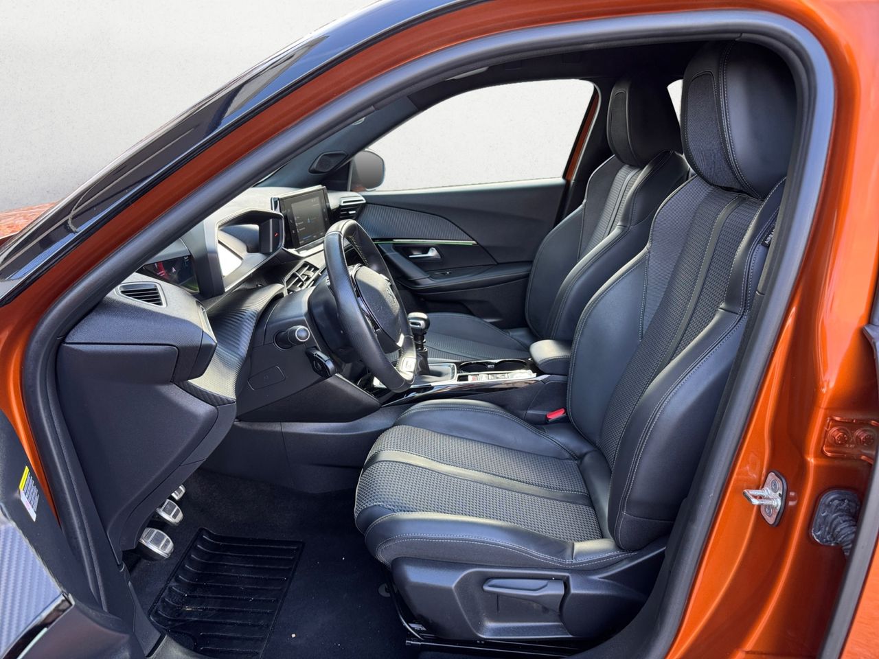 Peugeot 2008 GT PURE TECH 130 CV - Foto 2