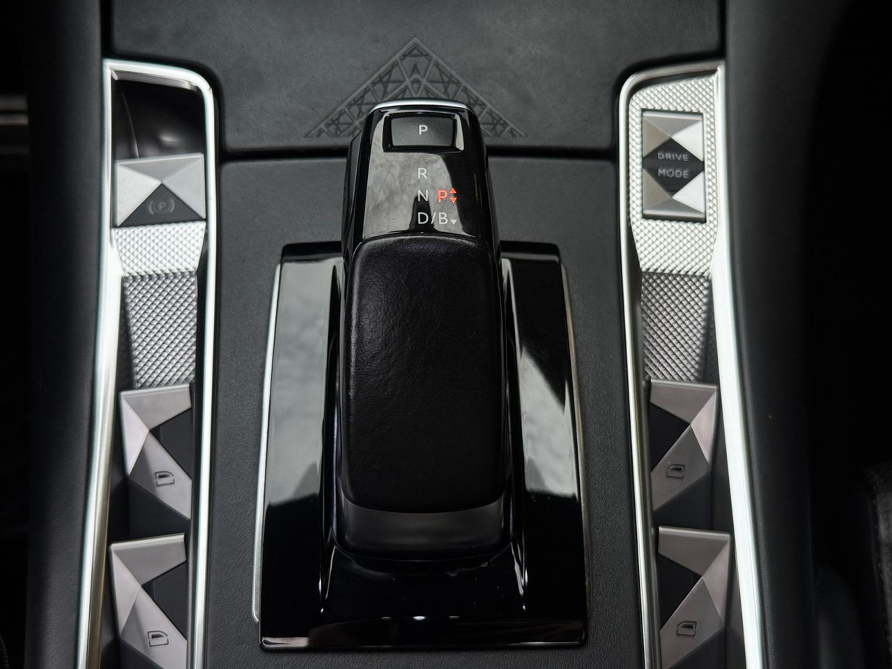 DS DS 7 Crossback E TENSE 300 4X4 LOUVRE - Foto 2