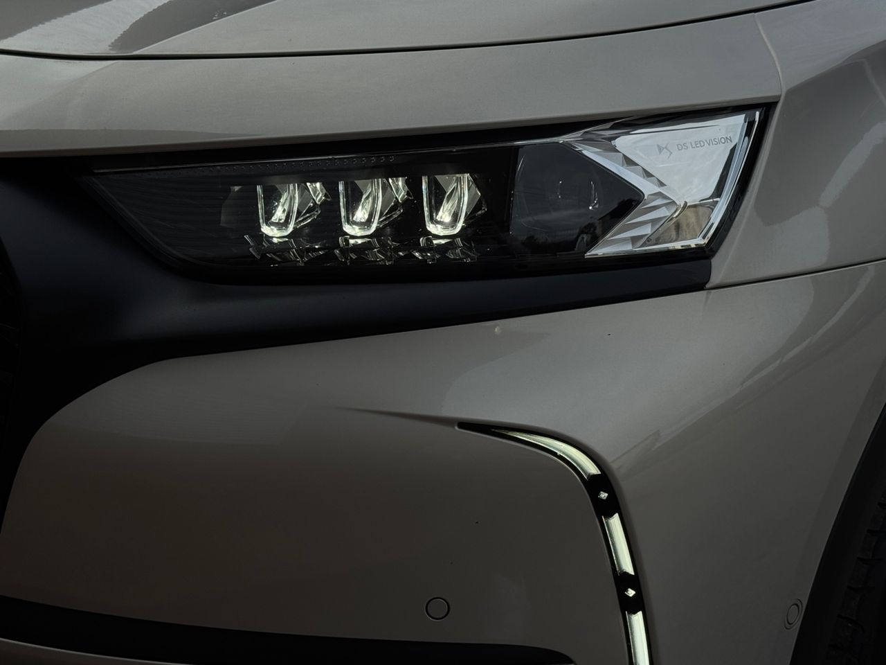 DS DS 7 Crossback E TENSE 300 4X4 PERFORMANCE LINE - Foto 2