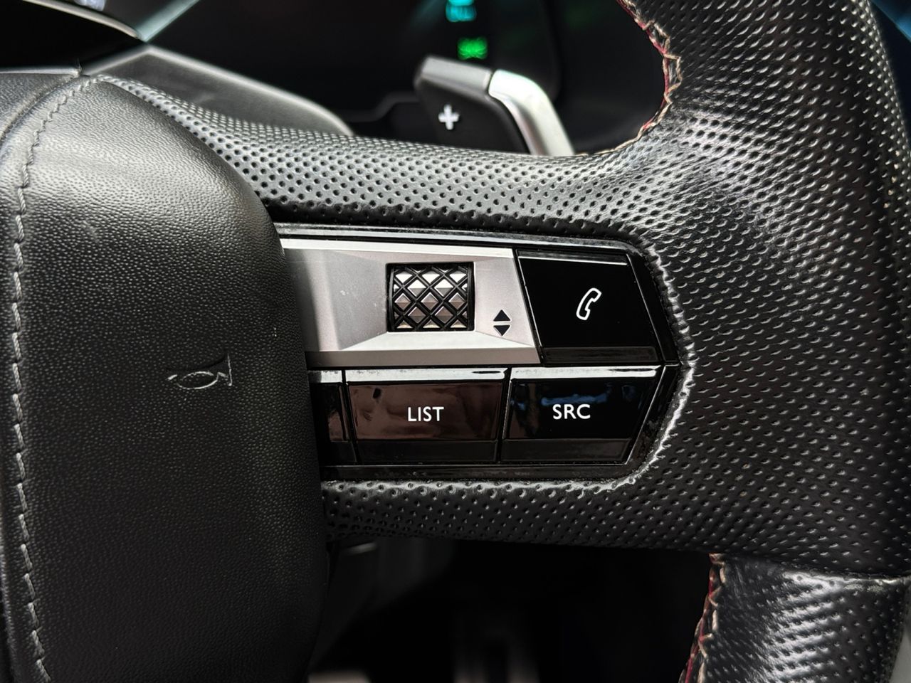 DS DS 7 Crossback E TENSE 300 4X4 PERFORMANCE LINE - Foto 2