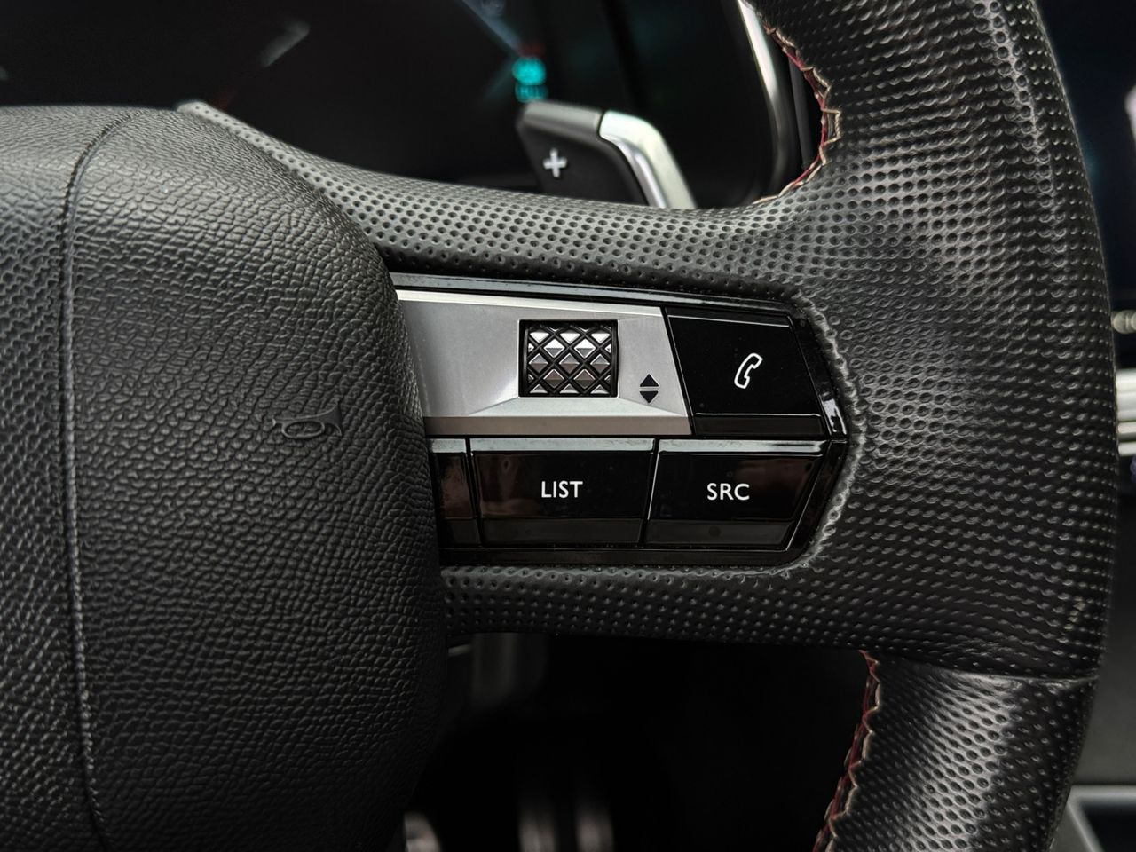 DS DS 7 Crossback E TENSE 225 PERFORMANCE LINE - Foto 2