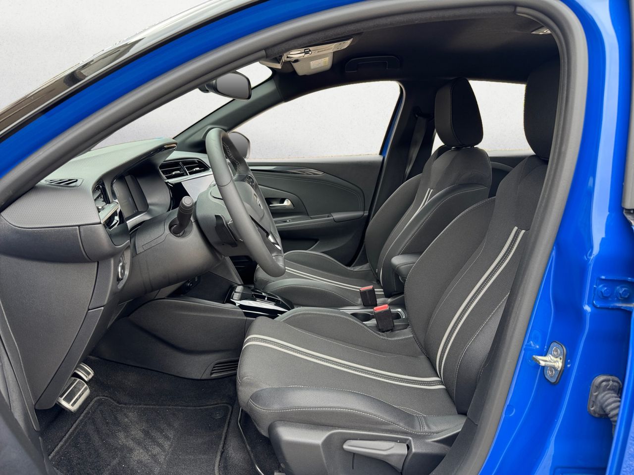 Opel Corsa GS 1.2T XHL HYBRID eDCT6 S/S 100 CV - Foto 2