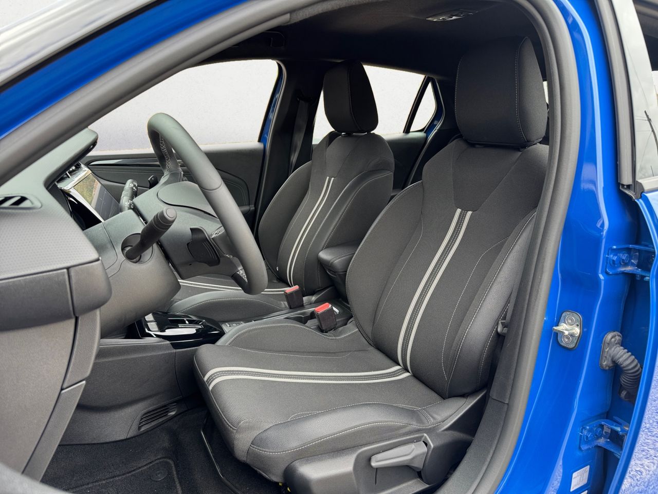 Opel Corsa GS 1.2T XHL HYBRID eDCT6 S/S 100 CV - Foto 2