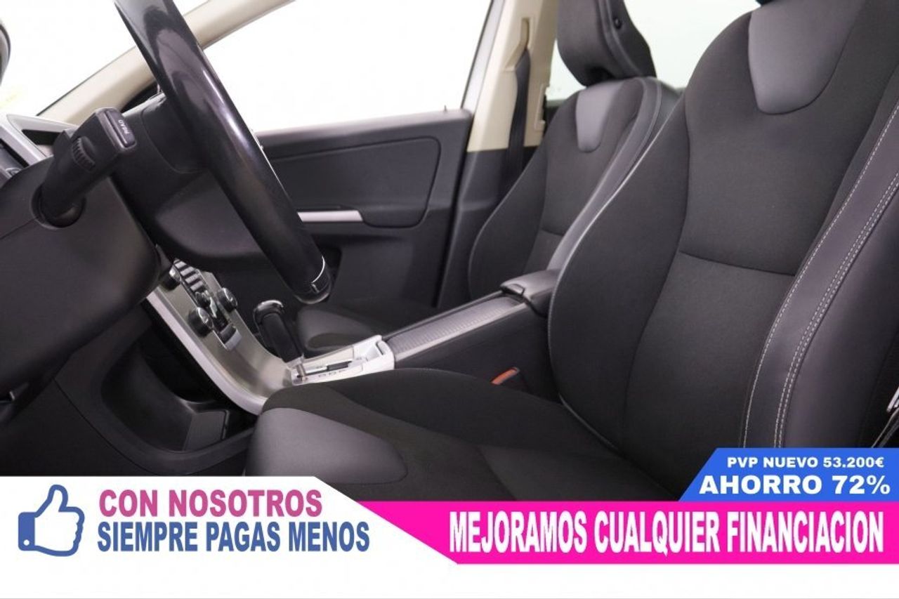Volvo Xc60 2.5 Momentum Awd Auto 205cv - foto 18