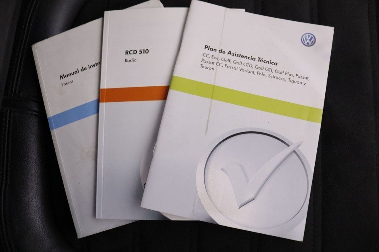 Volkswagen Passat 1.6 Tdi Bluemotion 105cv - foto 21