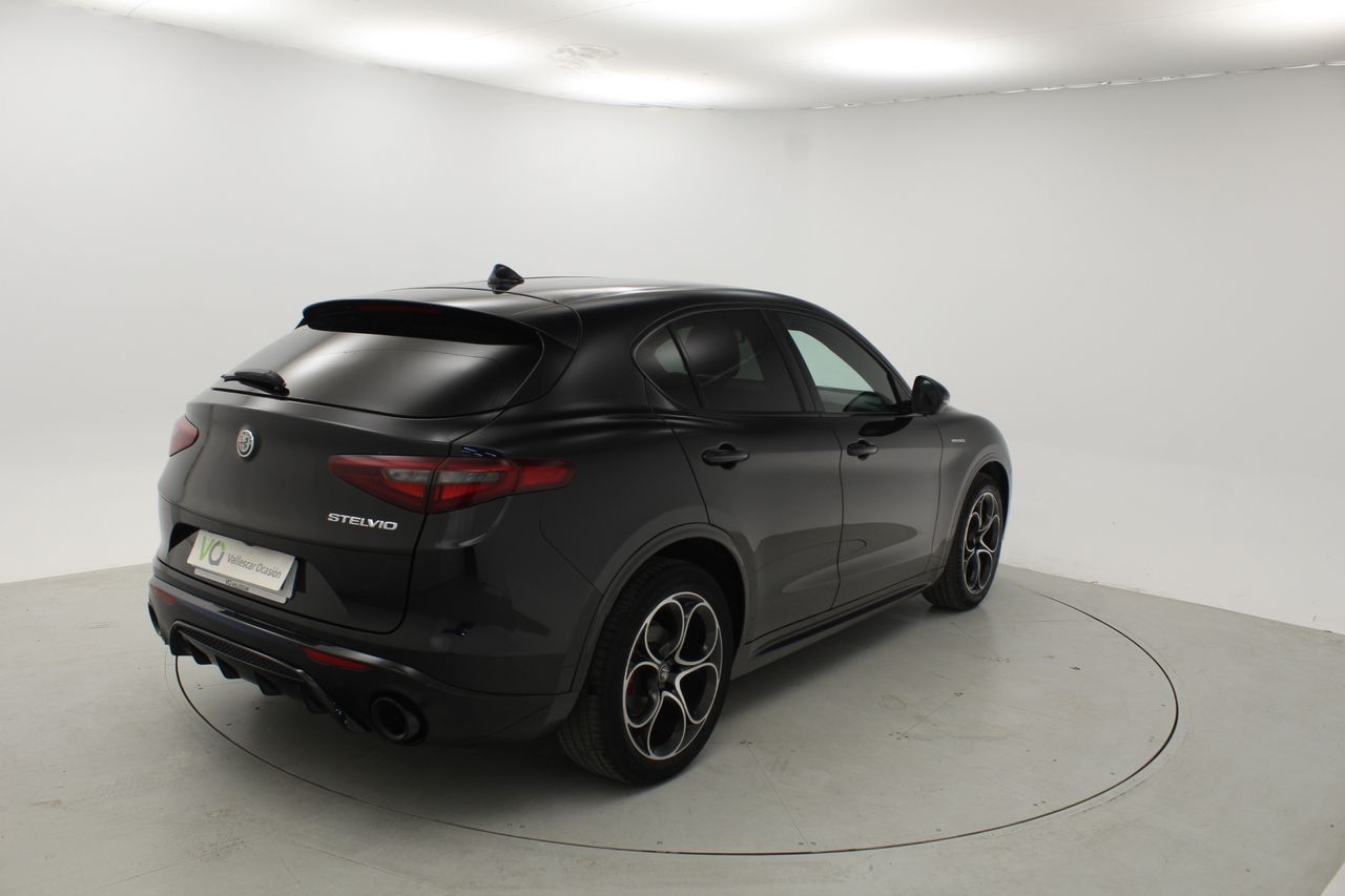 Alfa Romeo Stelvio VELOCE 2.2 D TURBO 210 CV AUTO 4WD 5P - foto 3