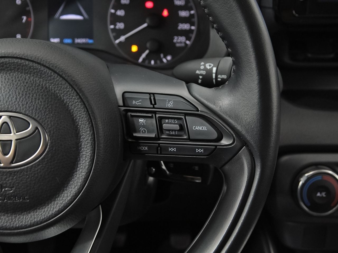 Toyota Yaris 1.5 VVT-IE S-EDITION 125CV 5P - foto 11