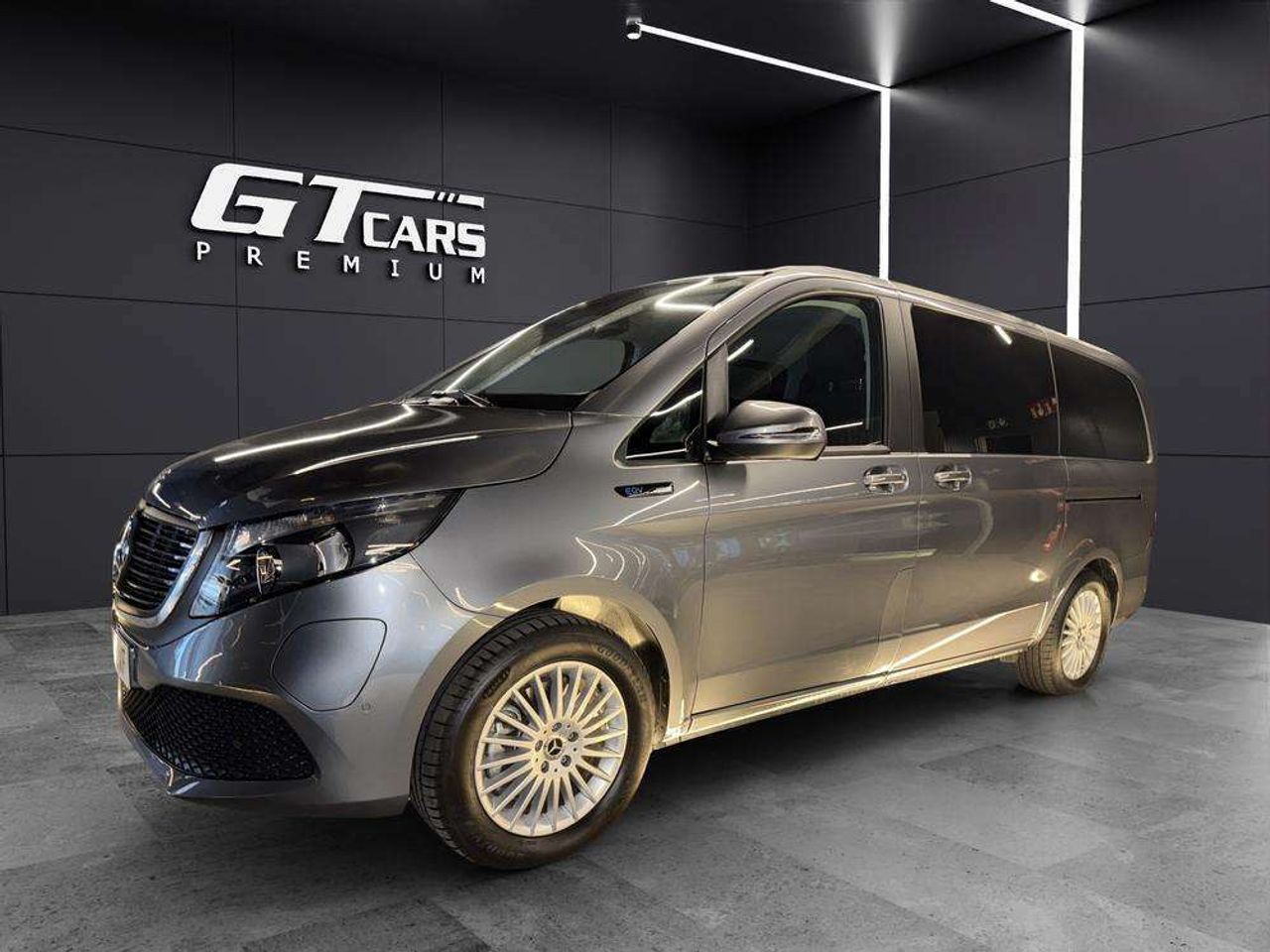 mercedes eqv 2023 /