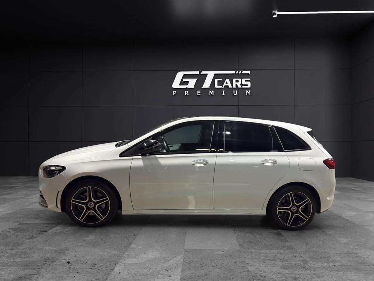 mercedes clase b 2024 / foto grande (2)