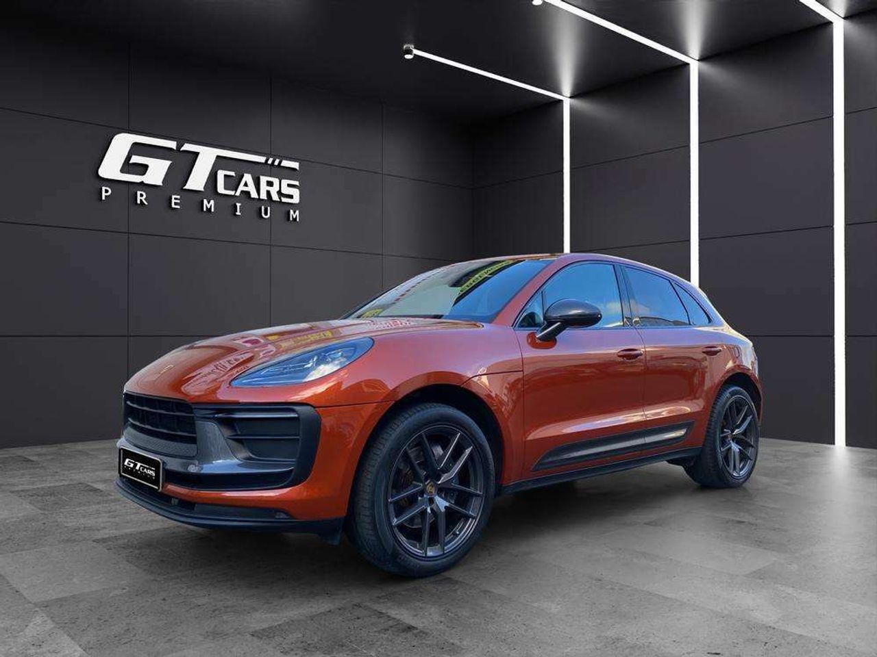 porsche macan 2023 /