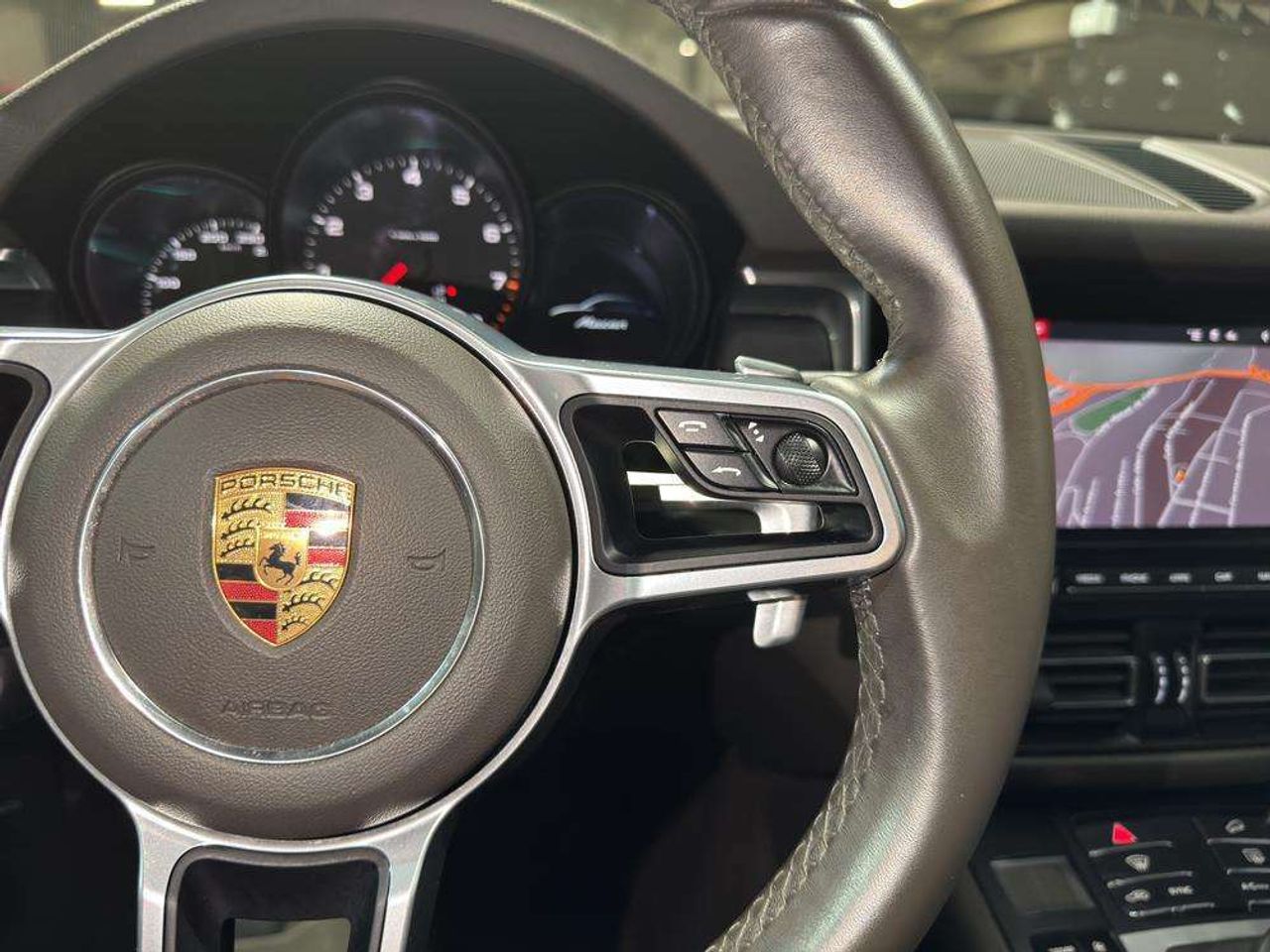 Porsche Macan . - foto 11