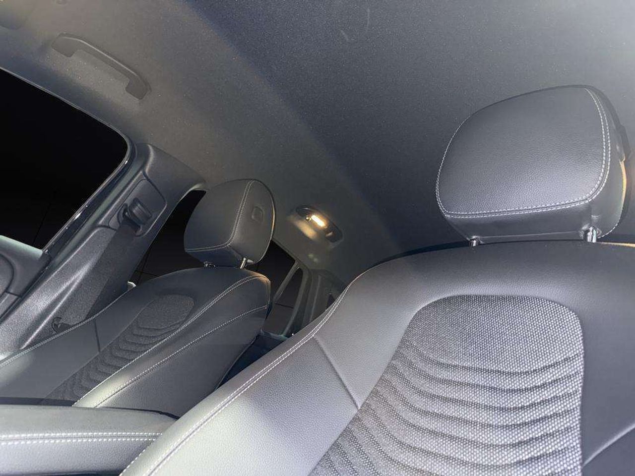 Mercedes GLA 200d Progressive - foto 16