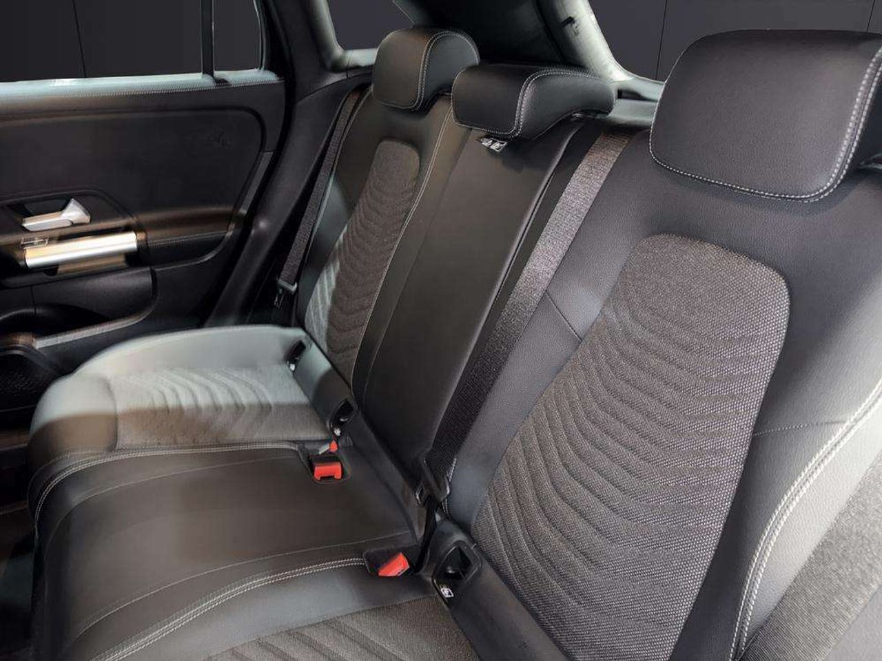 Mercedes GLA 200d Progressive - foto 15