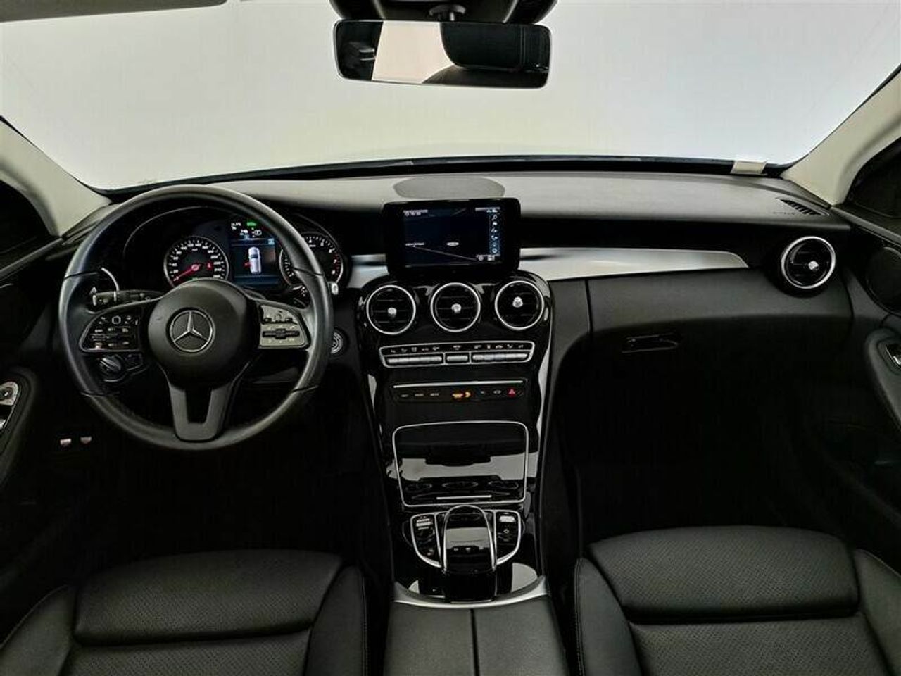 mercedes clase c 2021 / foto grande (3)
