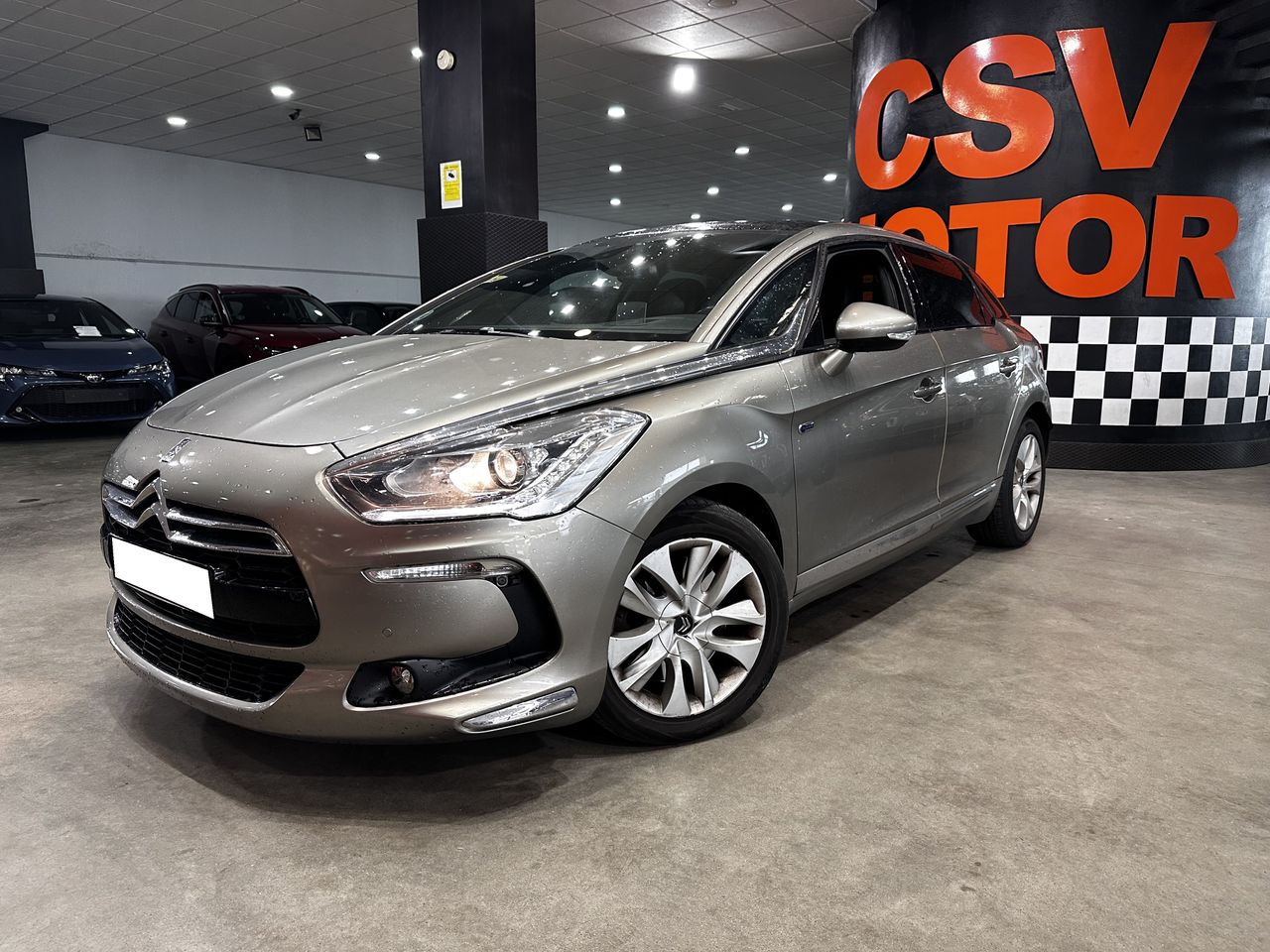 ds automobiles ds 5 2012 / foto grande (2)