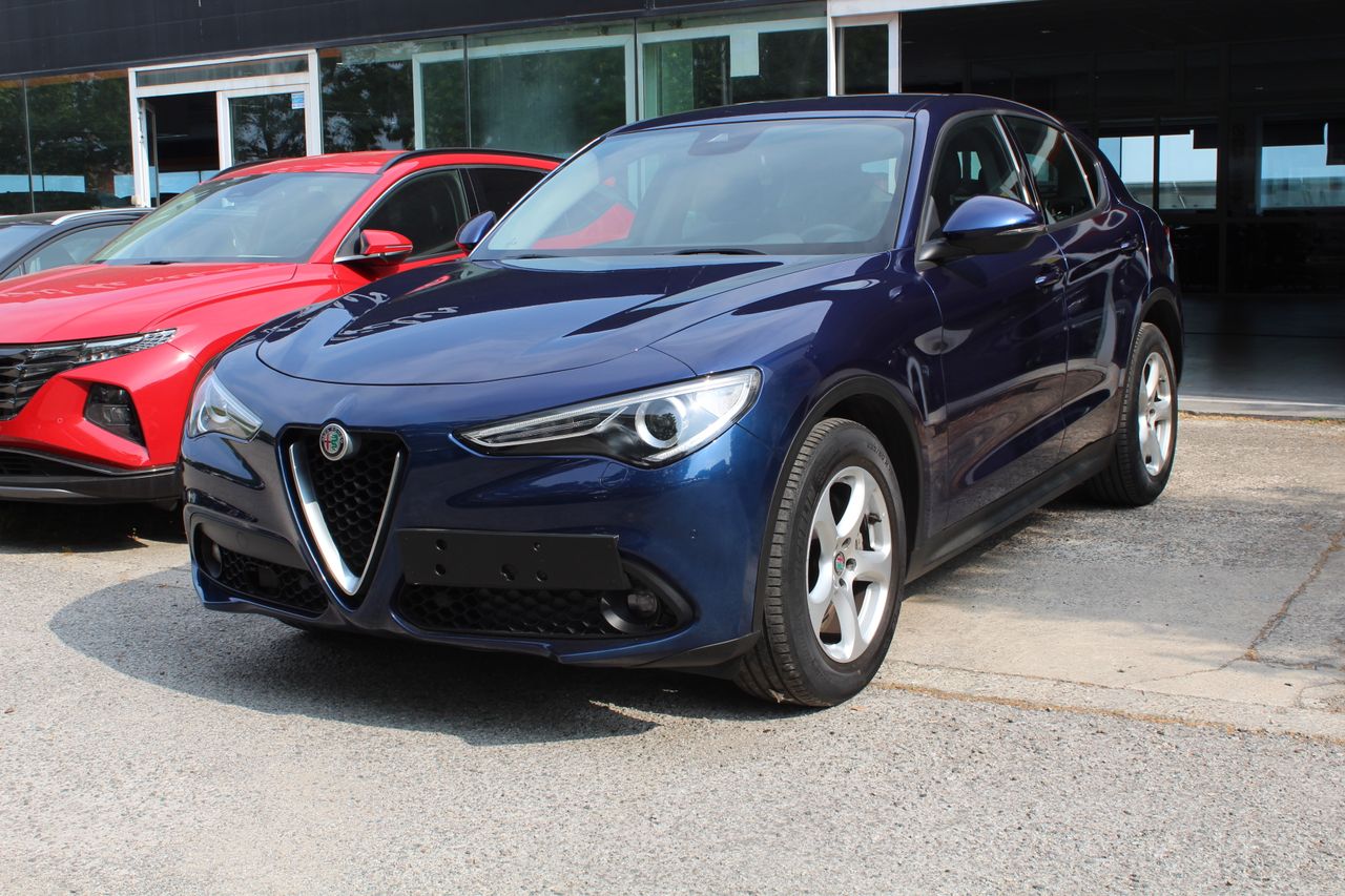 Foto alfa romeo stelvio 2018 /