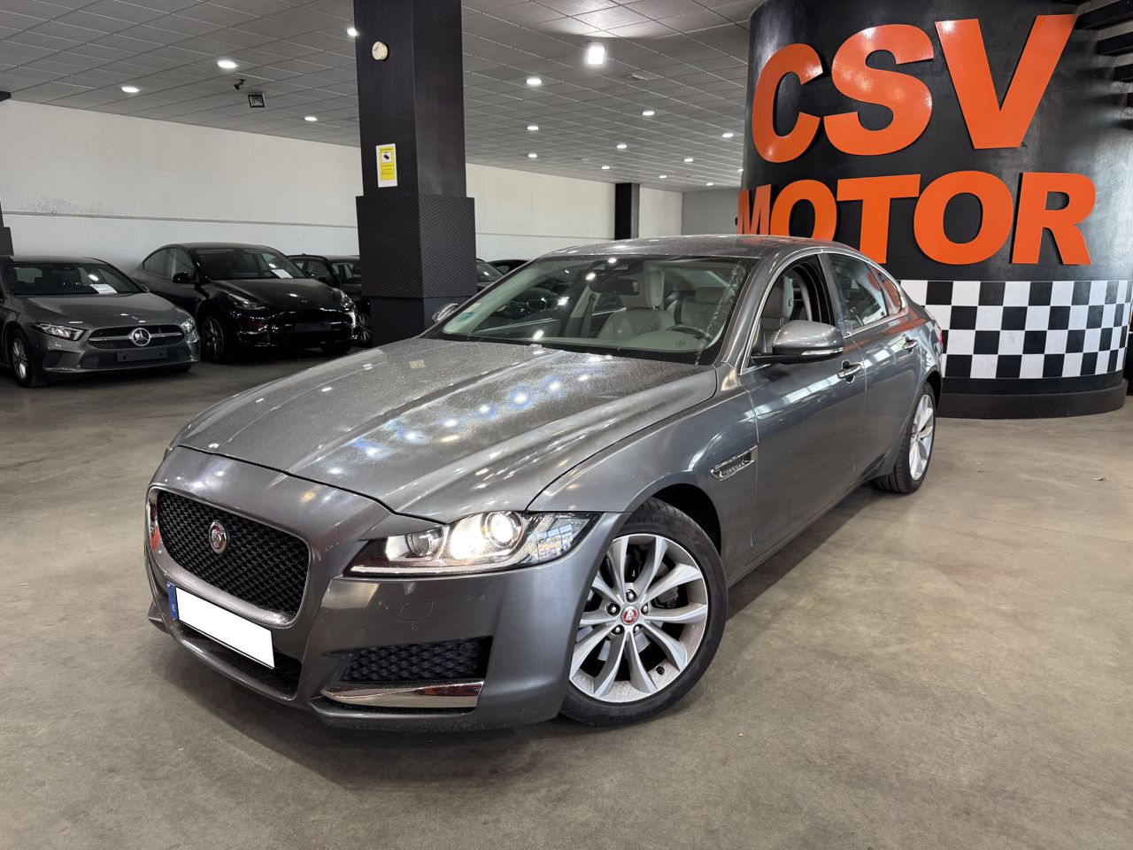jaguar xf 2017 / foto grande (2)