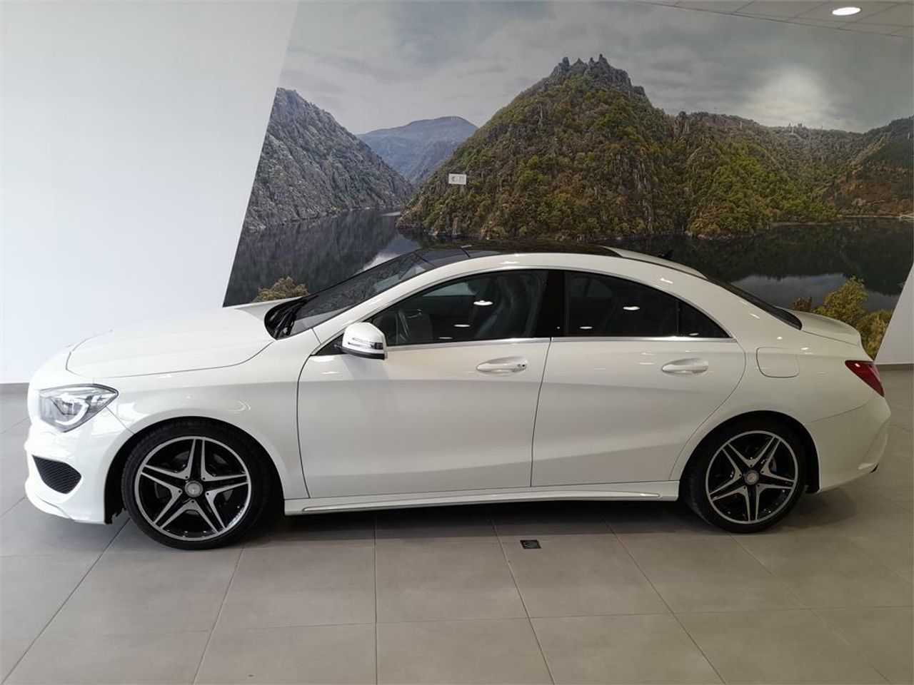 Mercedes CLA 220 CDI Aut. AMG Line - Foto 2