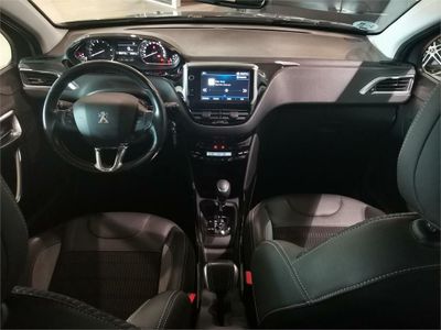 Peugeot 2008 Allure 1.2 PureTech 81KW (110CV) Auto