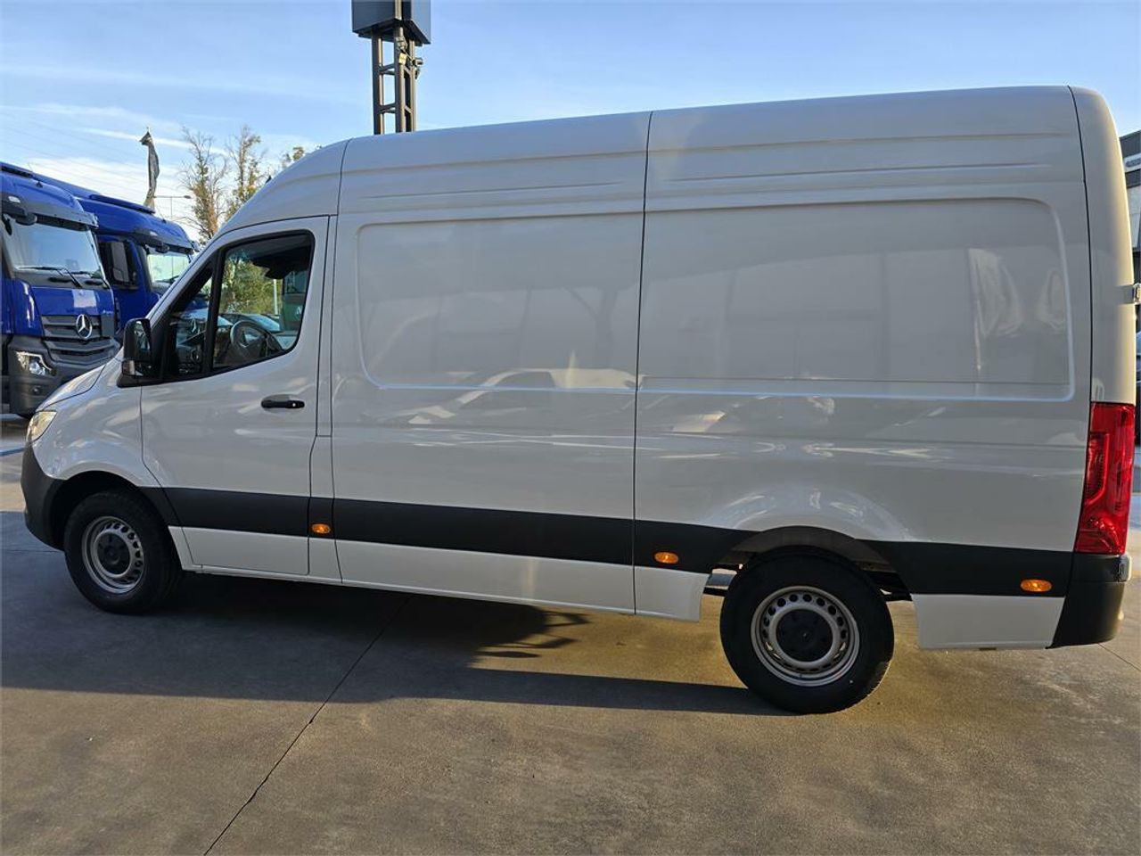 Mercedes Sprinter 311 CDI MEDIO PRO - Foto 2