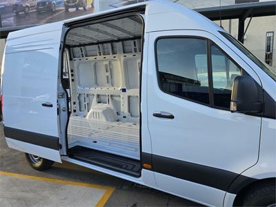 Mercedes Sprinter 311 CDI MEDIO PRO