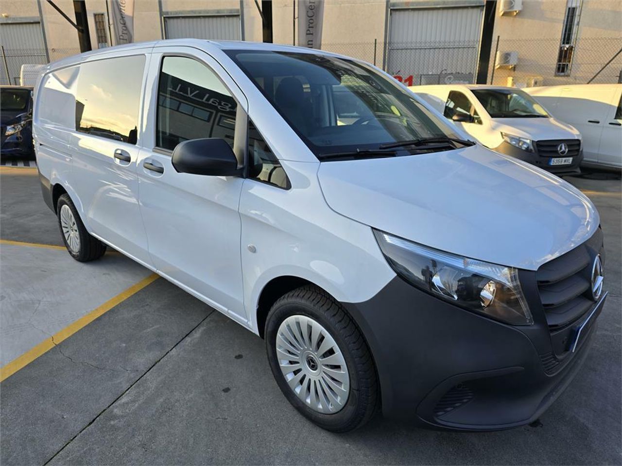 Mercedes Vito 110CDI 75kW Mixto Pro Larga - Foto 2