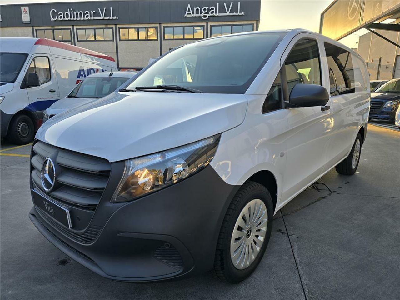 Mercedes Vito 110CDI 75kW Mixto Pro Larga - Foto 2