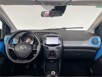 Toyota Aygo 1.0 70 x-wave