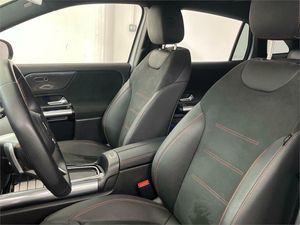 Mercedes GLA 200 d 4MATIC  - Foto 2
