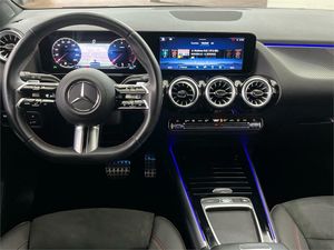 Mercedes GLA 200 d 4MATIC  - Foto 2