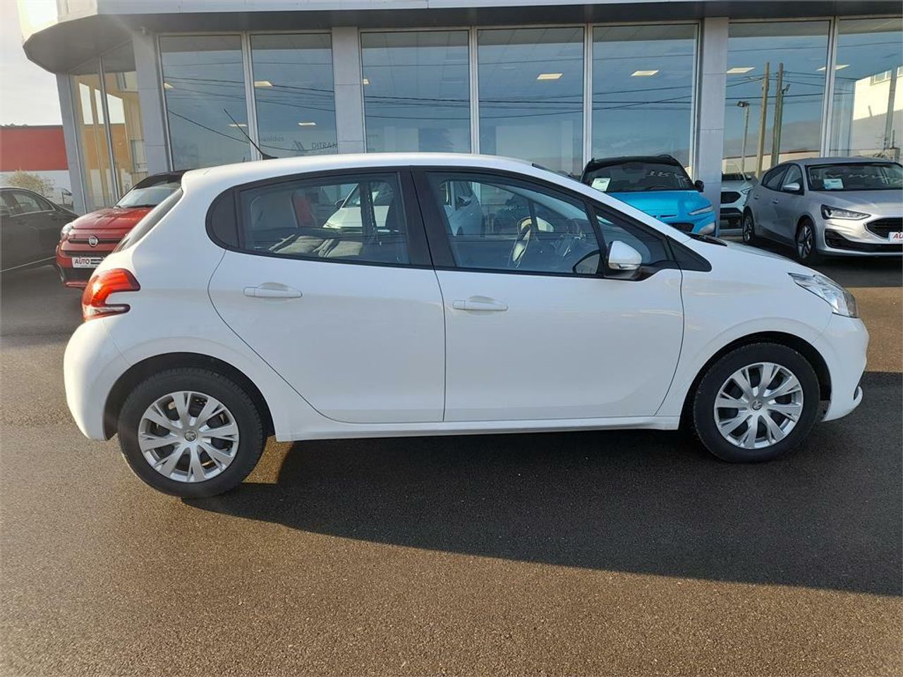 Peugeot 208 1.5 75 CV DIESEL VAN - Foto 2