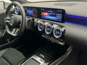 Mercedes Clase A 200 d Compacto  - Foto 2