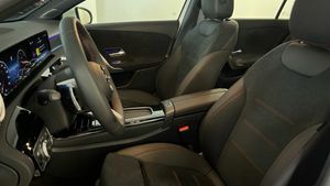 Mercedes Clase A 200 Berlina  - Foto 2