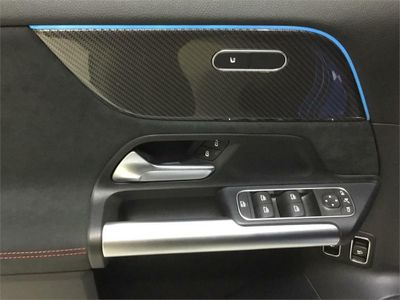 Mercedes GLA 250 e con tecnología híbrida EQ