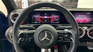 Mercedes Clase A 200 Berlina  - Foto 2