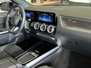 Mercedes GLA 200 d  - Foto 2