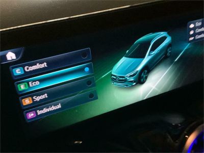 Mercedes GLA 200