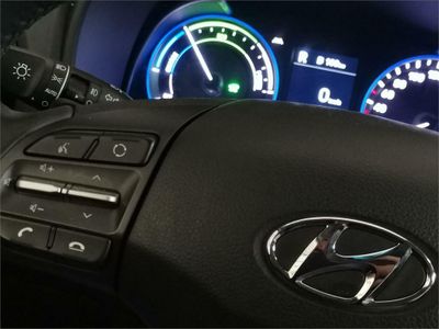 Hyundai Kona 1.6 GDI HEV SLE DCT