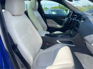 Jaguar F-Pace 3.0L TDV6 AWD Automático S  - Foto 2
