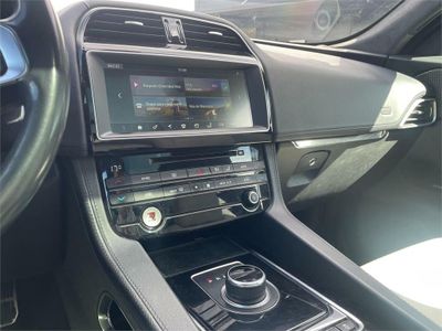 Jaguar F-Pace 3.0L TDV6 AWD Automático S