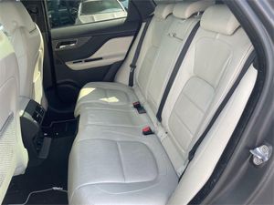 Jaguar F-Pace 3.0L TDV6 AWD Automático S  - Foto 2