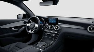 Mercedes GLC 300 d 4Matic AMG Line (EURO 6d)  - Foto 2