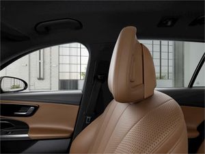 Mercedes Clase E 220 d 4MATIC All-Terrain Estate  - Foto 2