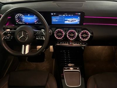 Mercedes Clase A 180 AMG Line (EURO 6d)