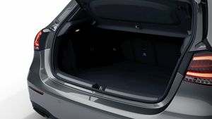 Mercedes Clase A 180 d AMG Line (EURO 6d)  - Foto 2