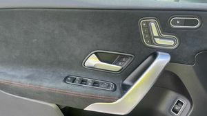 Mercedes Clase A 180 Sedán  - Foto 2