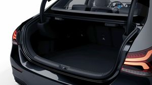 Mercedes Clase A Sedán A 180 d  - Foto 2